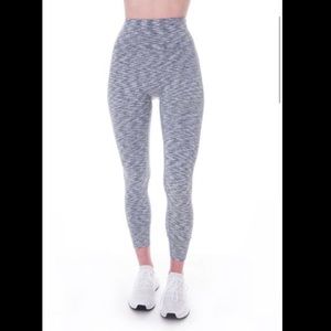 P’tula Kate legging 23” in Frosted Grey